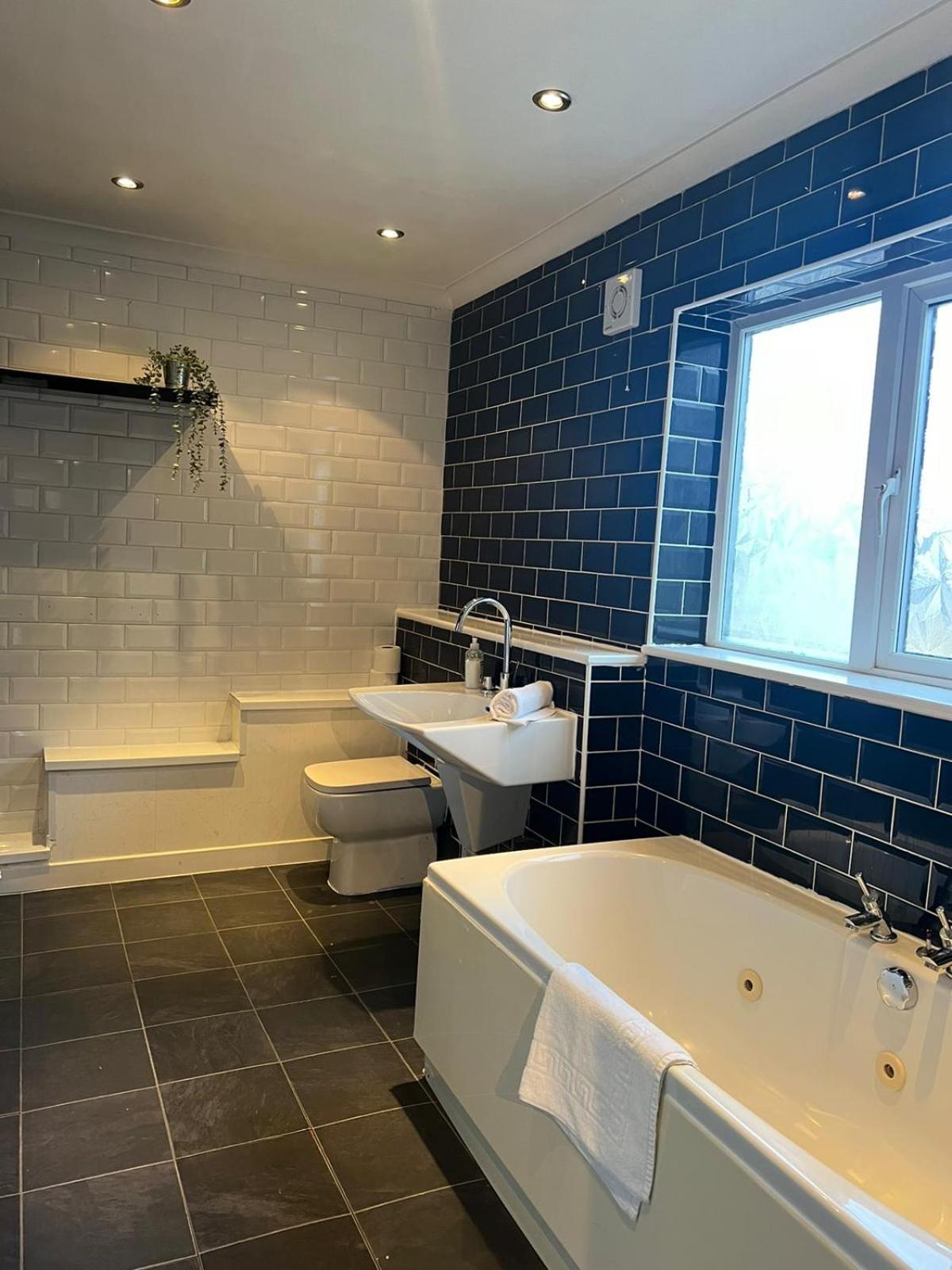 3 Bedroom Property Close To Beach South Shields Exterior photo